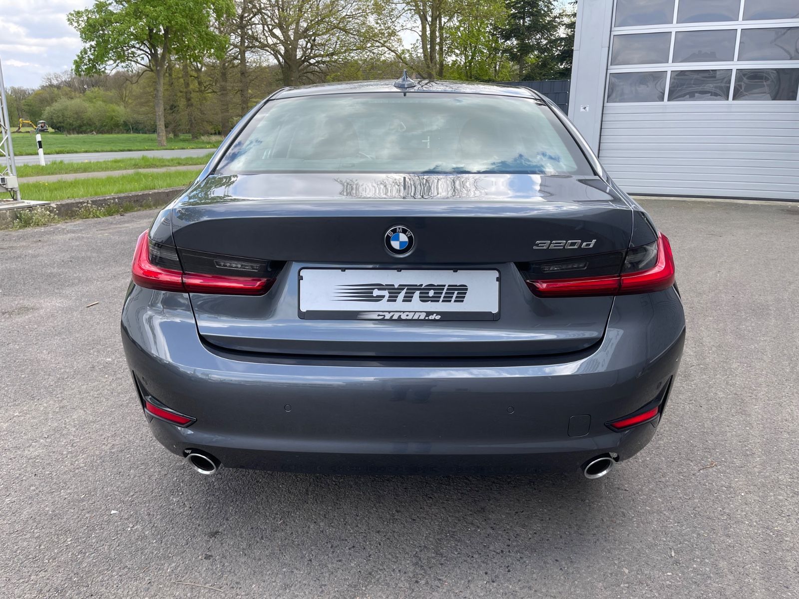 Fahrzeugabbildung BMW 320 dA Advantage