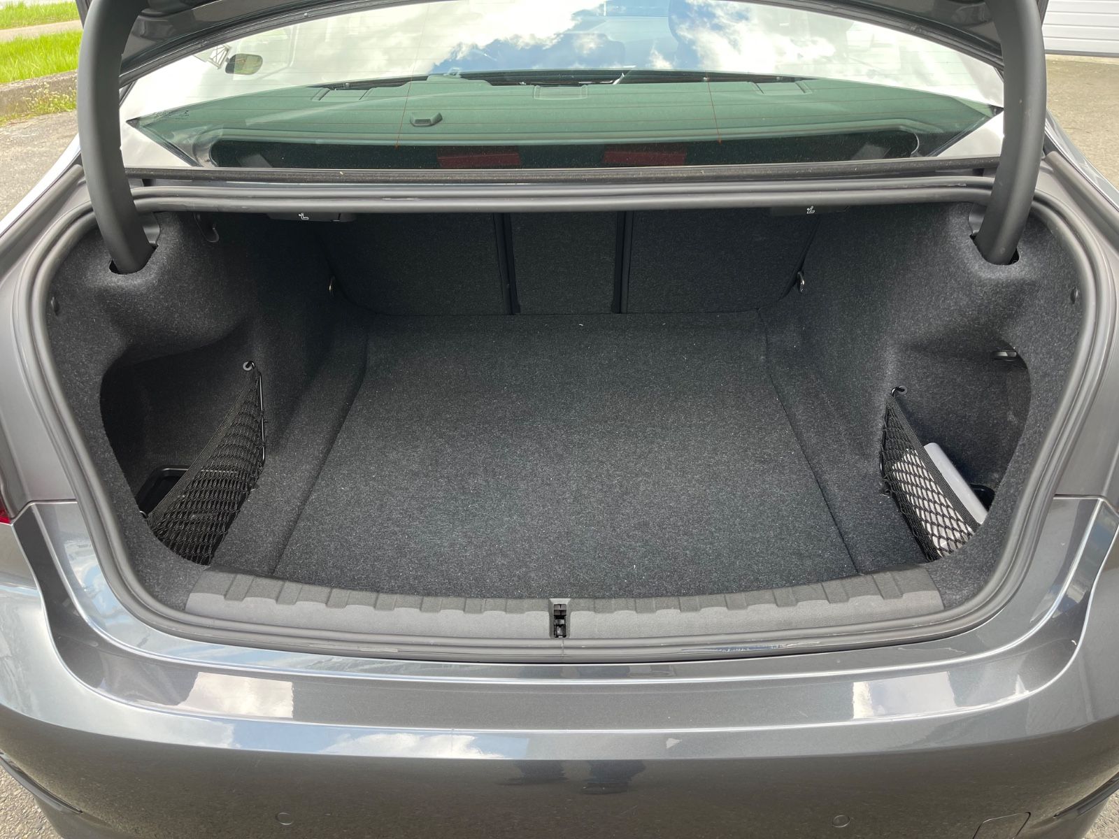 Fahrzeugabbildung BMW 320 dA Advantage