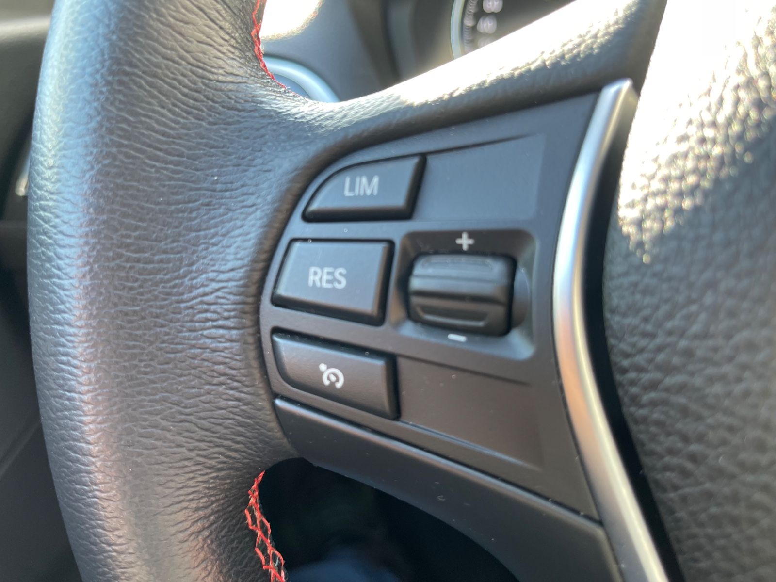 Fahrzeugabbildung BMW 118 i Sport Line