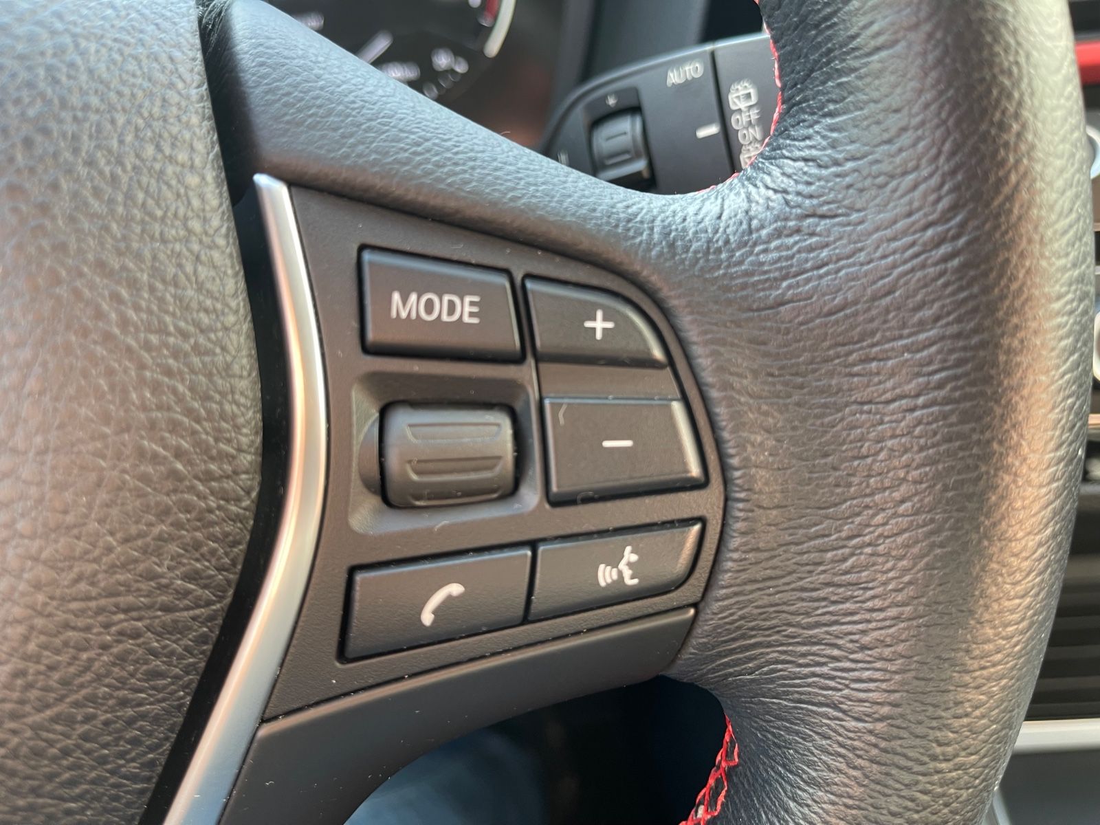 Fahrzeugabbildung BMW 118 i Sport Line