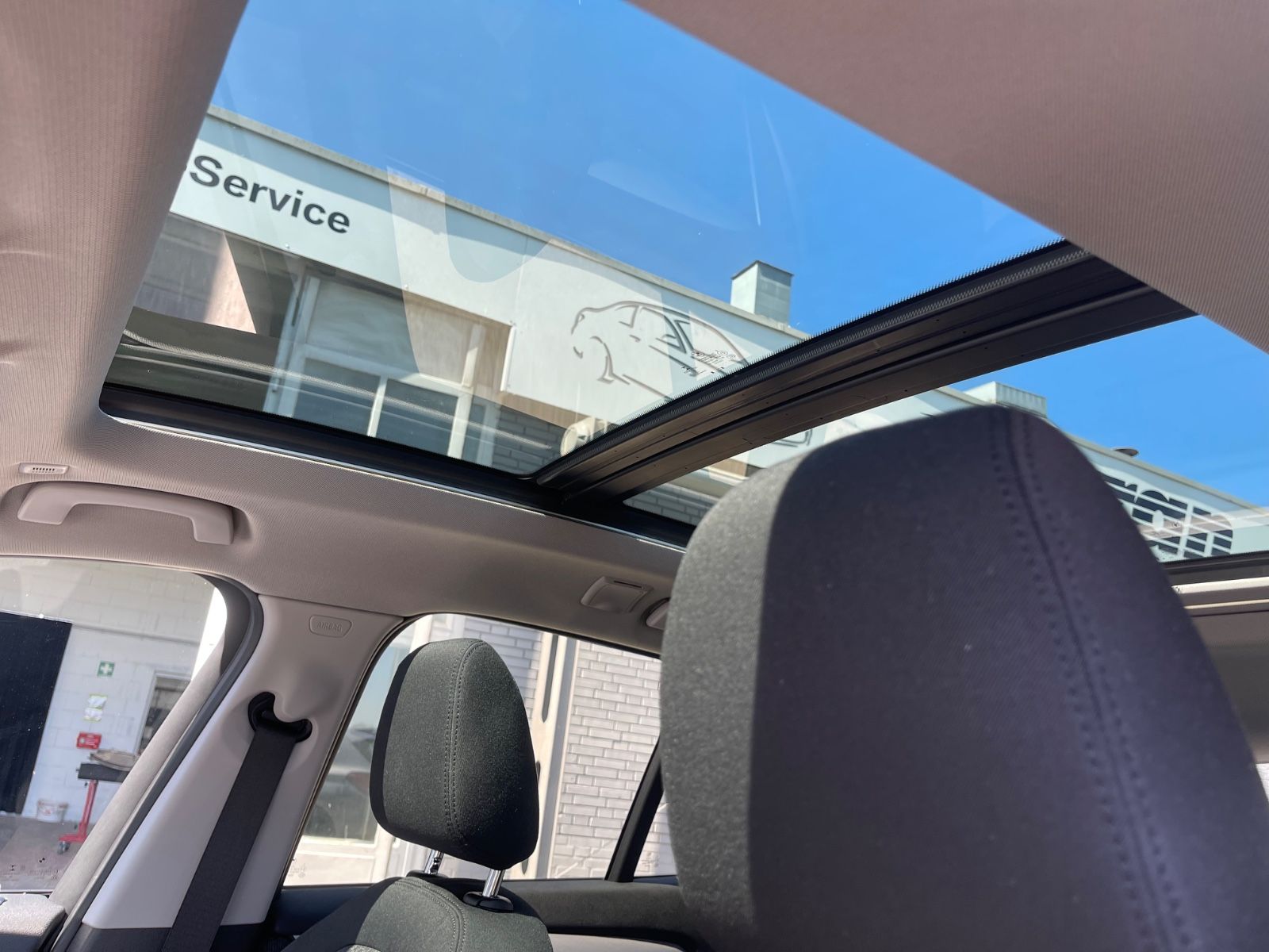 Fahrzeugabbildung BMW X1 xDrive,Navi Prof,AHK,LED,Pano,uvm.