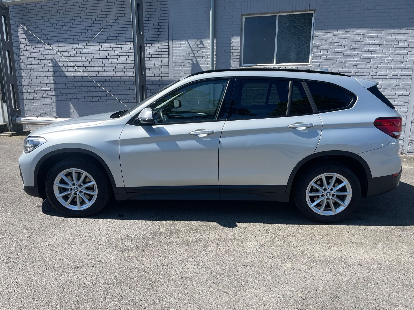 Fahrzeugabbildung BMW X1 xDrive,Navi Prof,AHK,LED,Pano,uvm.
