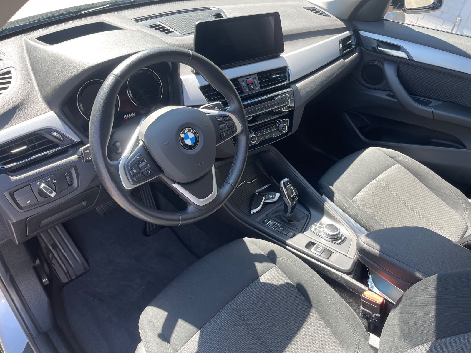 Fahrzeugabbildung BMW X1 xDrive,Navi Prof,AHK,LED,Pano,uvm.