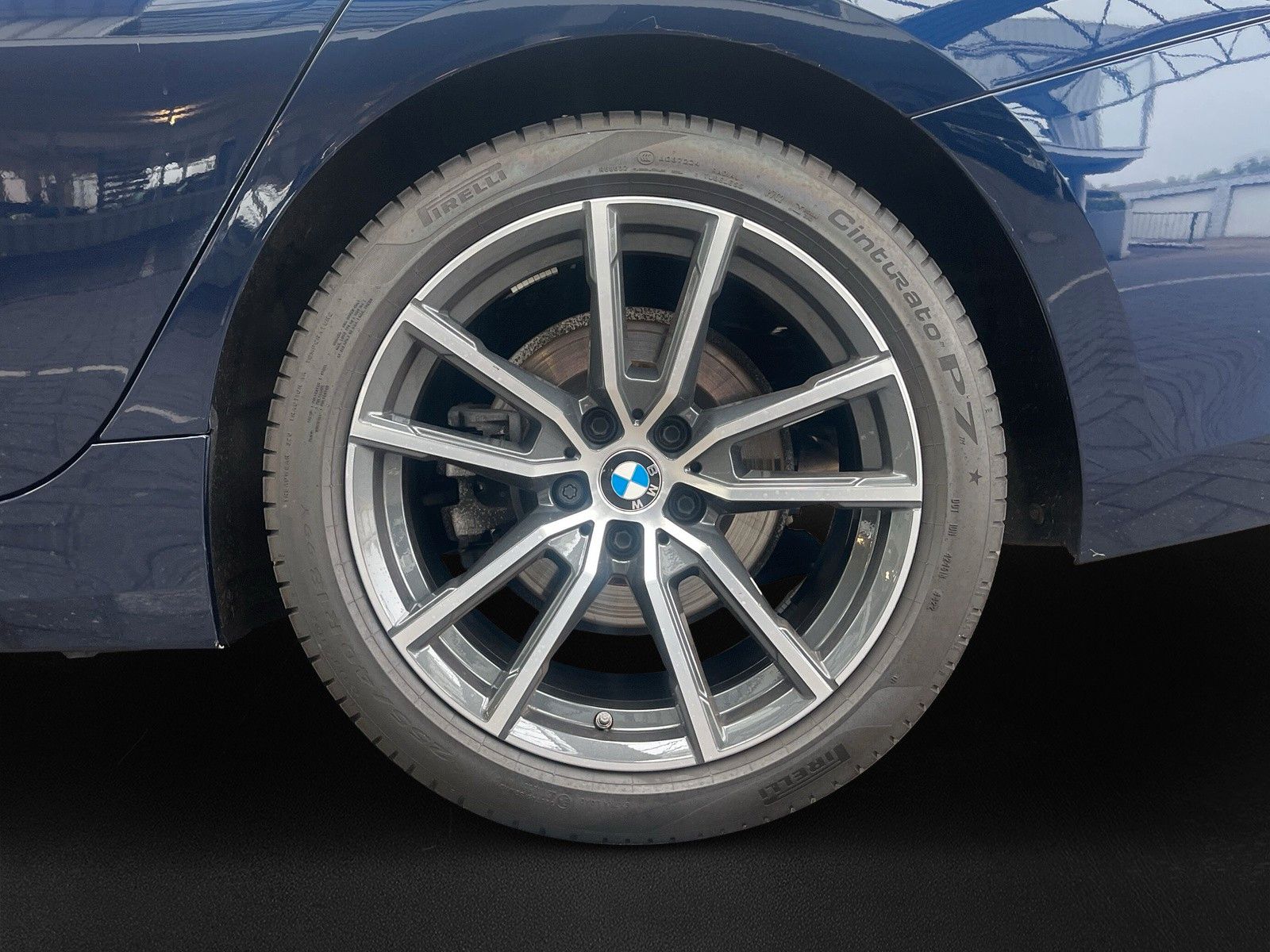 Fahrzeugabbildung BMW 320 d Limousine
