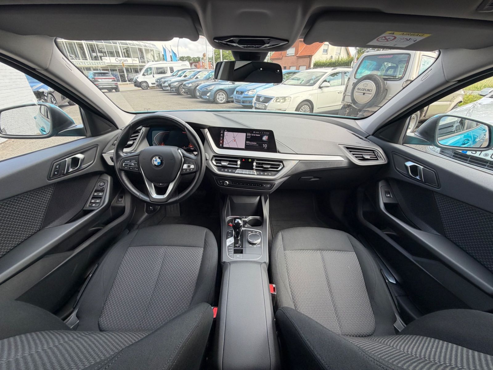 Fahrzeugabbildung BMW 116d Limousine Advantage