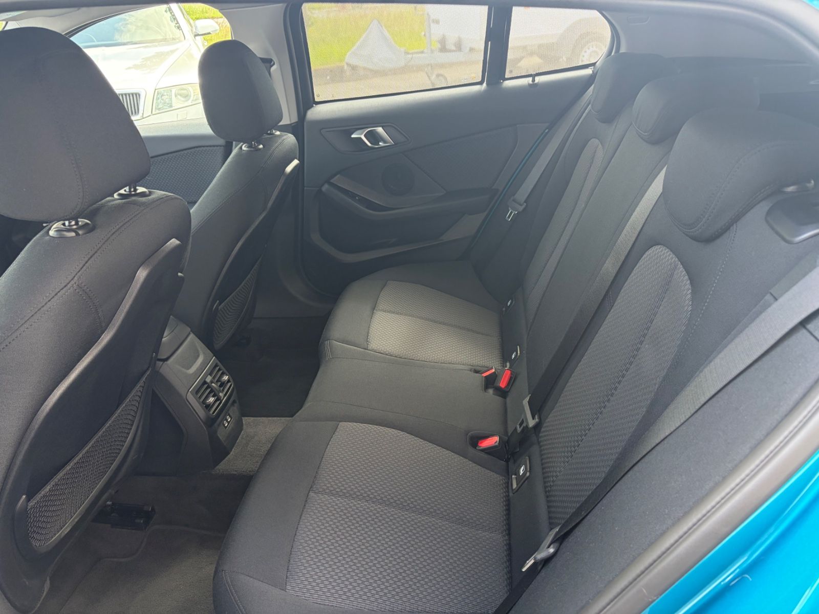 Fahrzeugabbildung BMW 116d Limousine Advantage