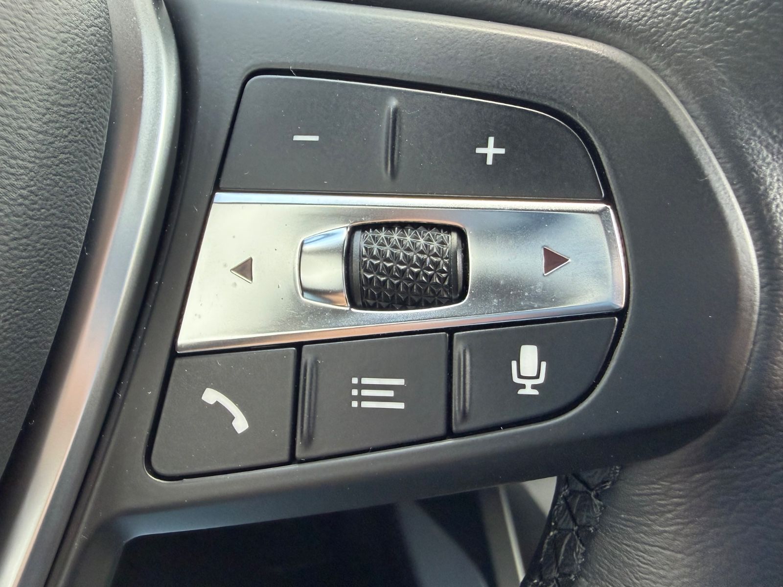Fahrzeugabbildung BMW 116d Limousine Advantage