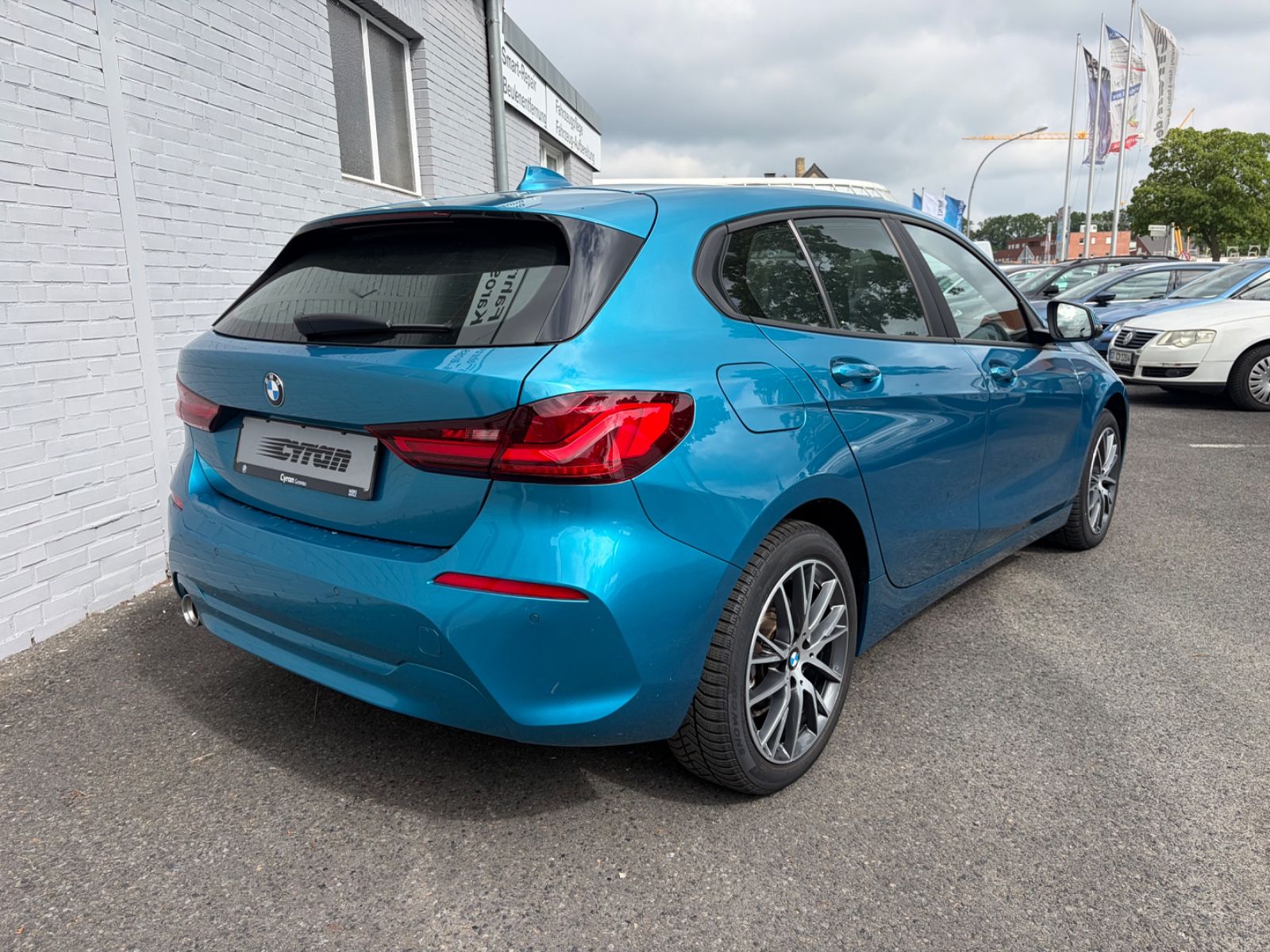 Fahrzeugabbildung BMW 116d Limousine Advantage