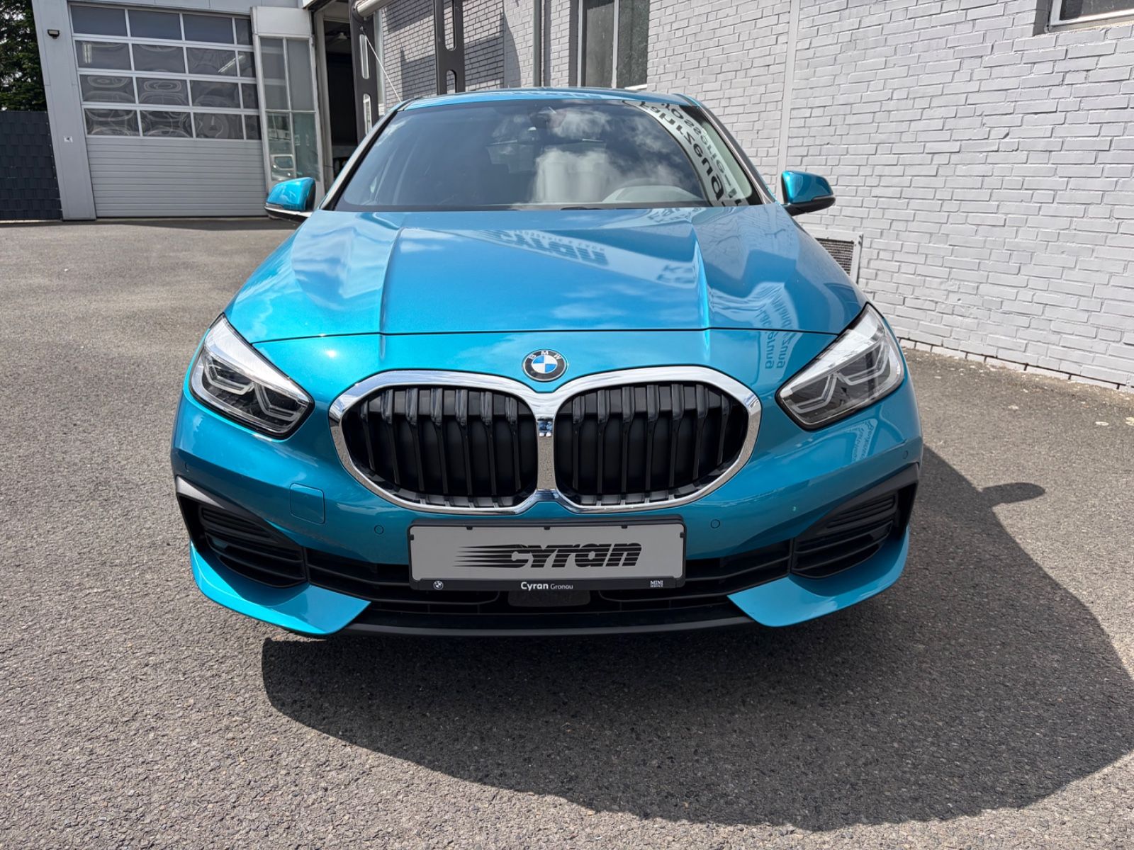 Fahrzeugabbildung BMW 116d Limousine Advantage