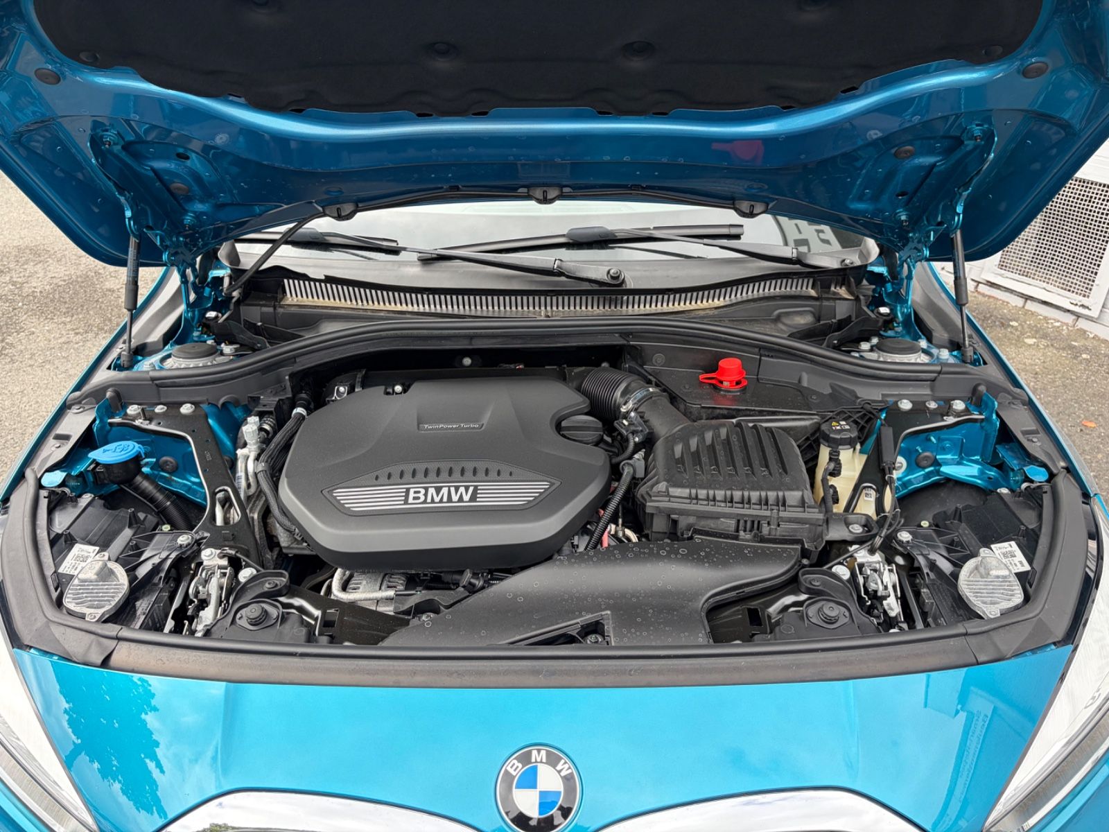 Fahrzeugabbildung BMW 116d Limousine Advantage