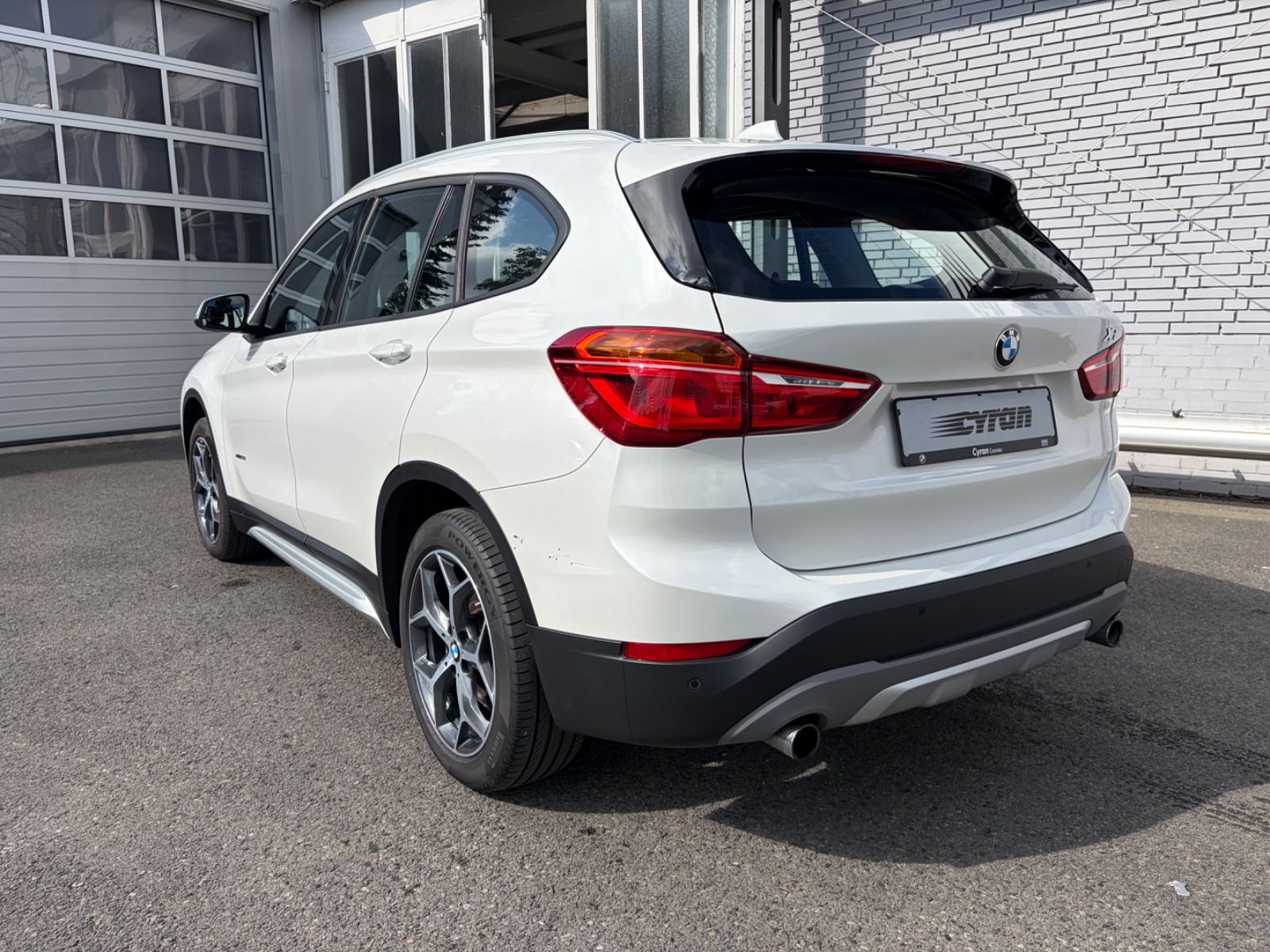 Fahrzeugabbildung BMW X1 25 i xLine