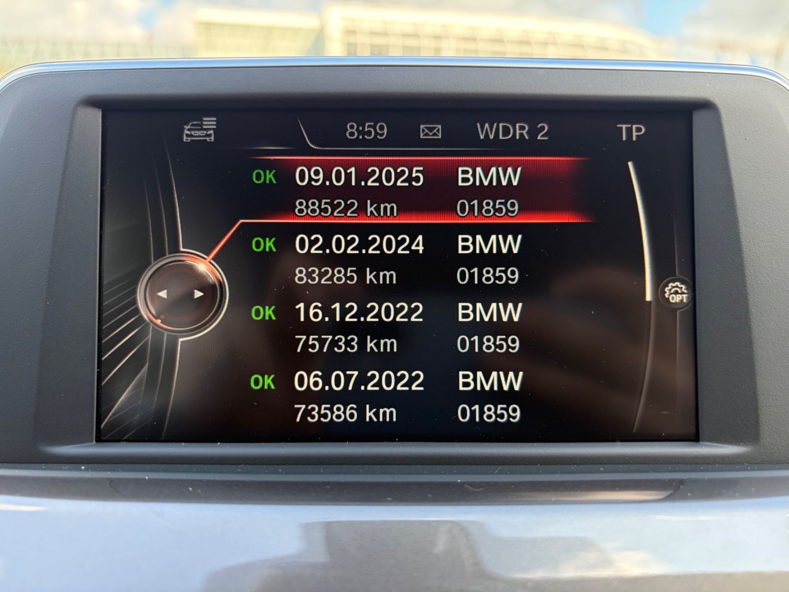 Fahrzeugabbildung BMW X1 25 i xLine