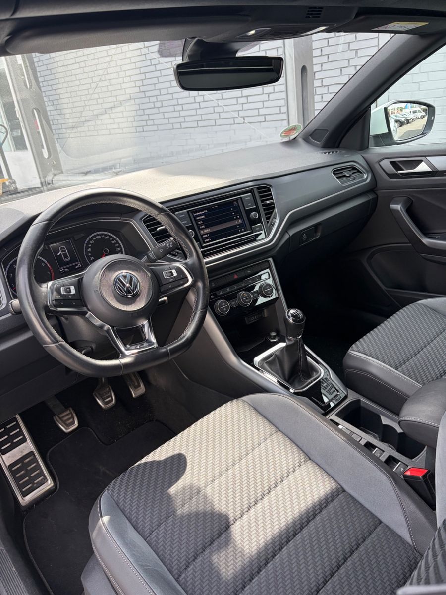 Fahrzeugabbildung Volkswagen T-Roc Cabriolet R-Line
