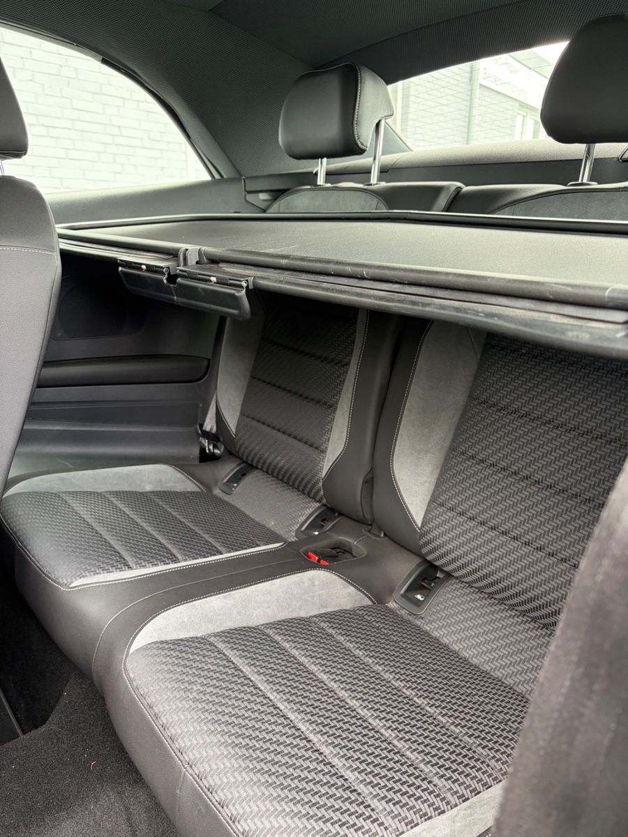 Fahrzeugabbildung Volkswagen T-Roc Cabriolet R-Line