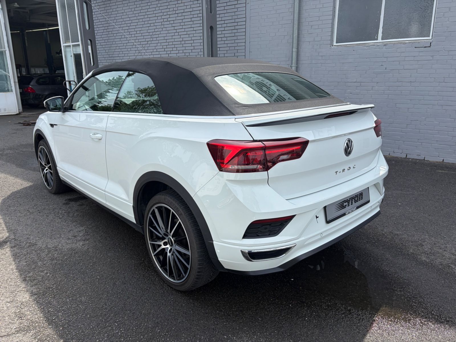Fahrzeugabbildung Volkswagen T-Roc Cabriolet R-Line