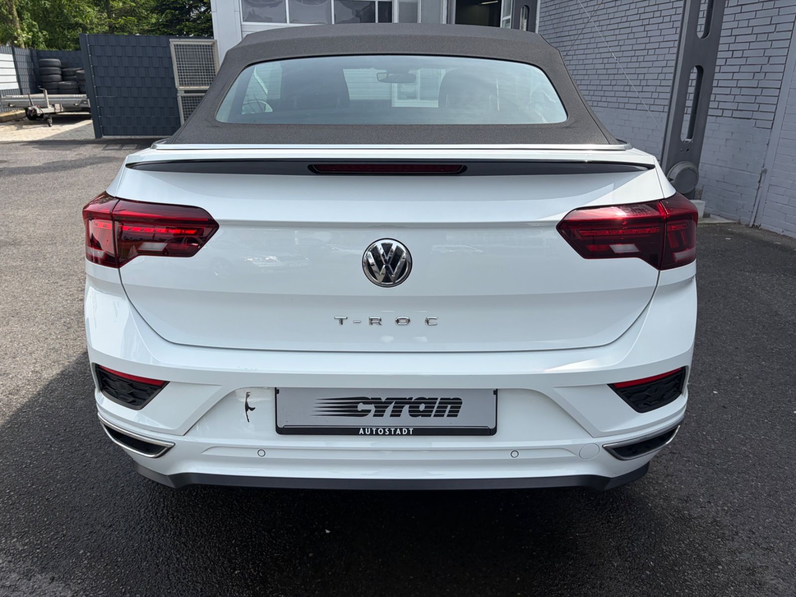 Fahrzeugabbildung Volkswagen T-Roc Cabriolet R-Line