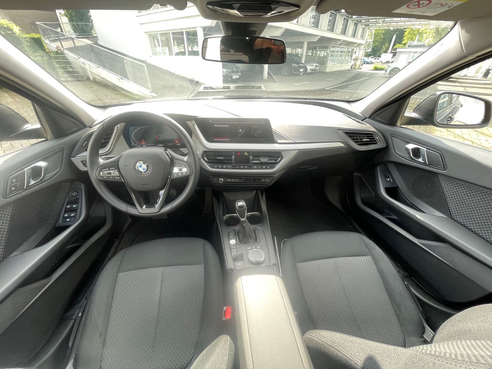 Fahrzeugabbildung BMW 116 i Limousine