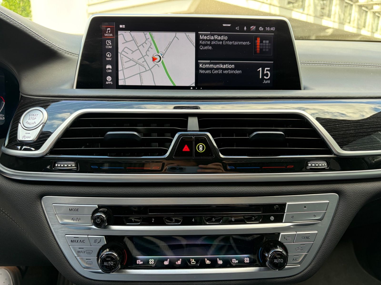 Fahrzeugabbildung BMW 750 i xDrive
