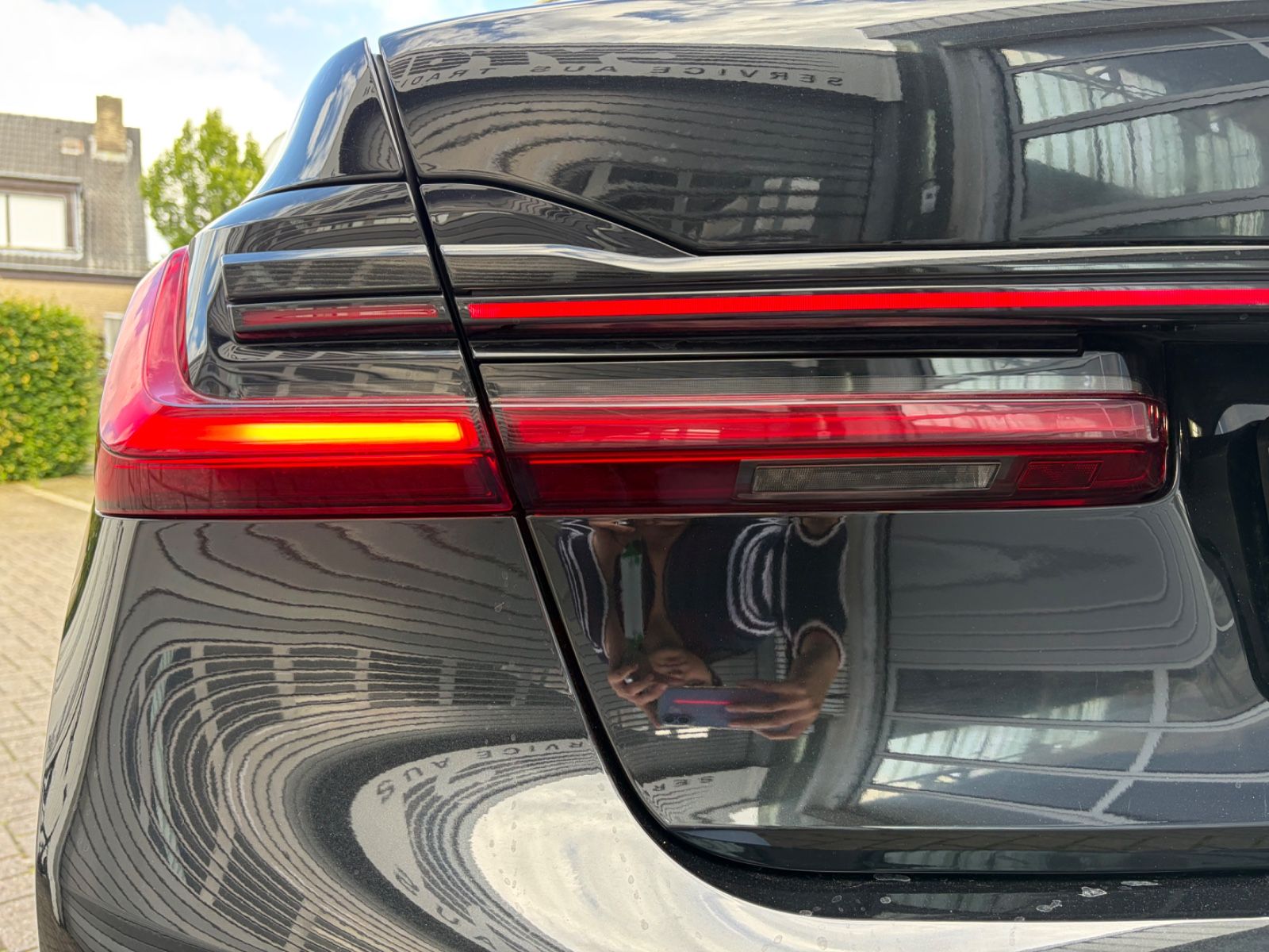Fahrzeugabbildung BMW 750 i xDrive
