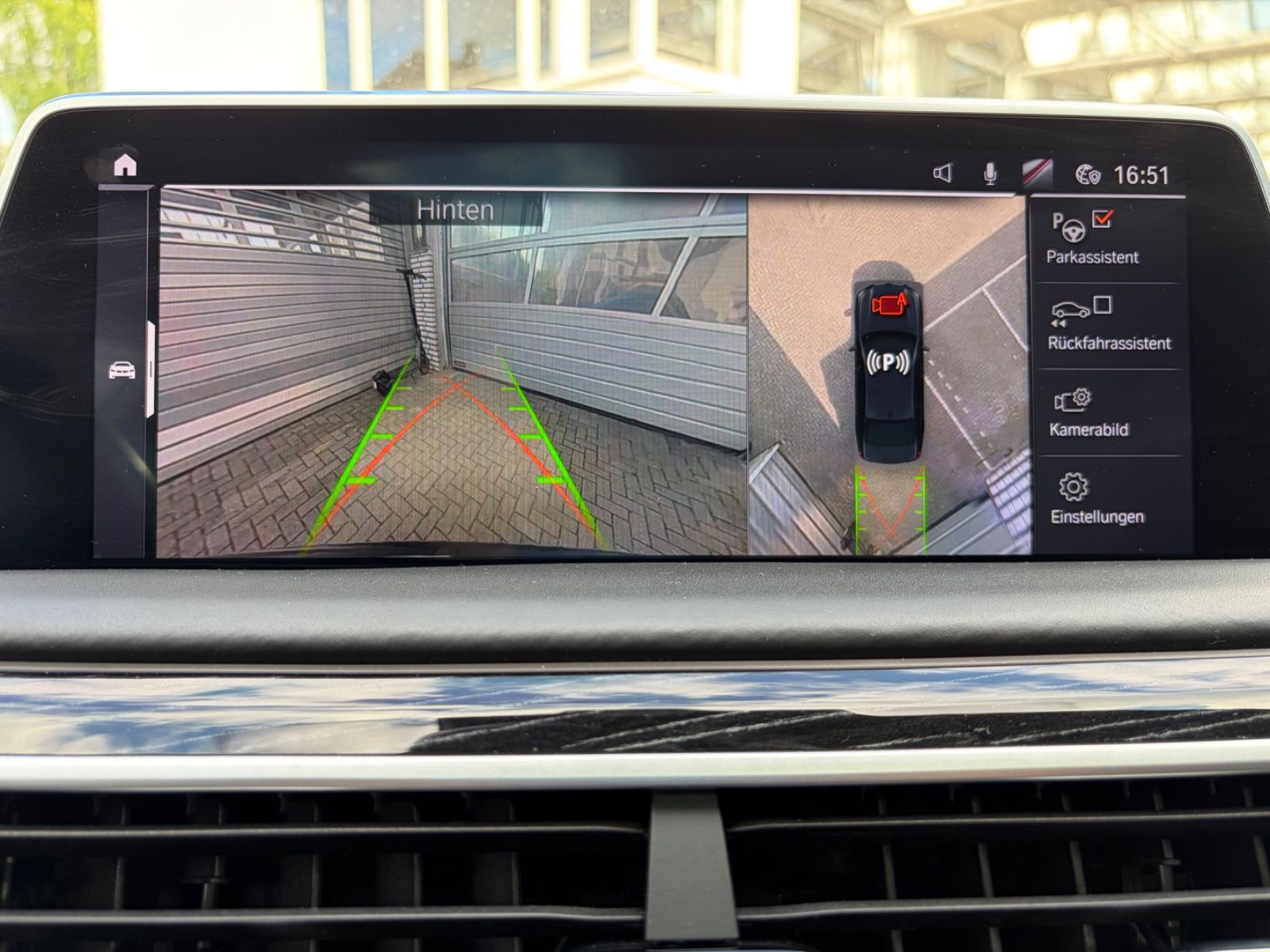 Fahrzeugabbildung BMW 750 i xDrive