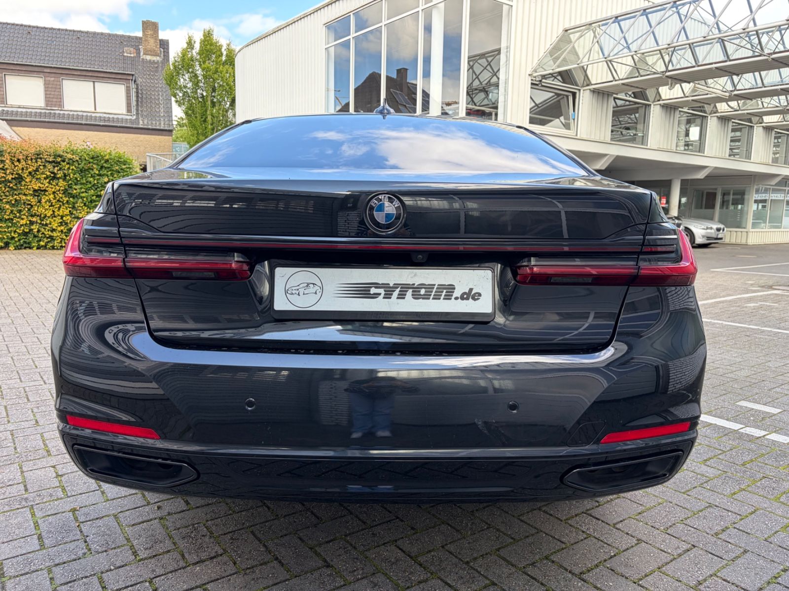 Fahrzeugabbildung BMW 750 i xDrive