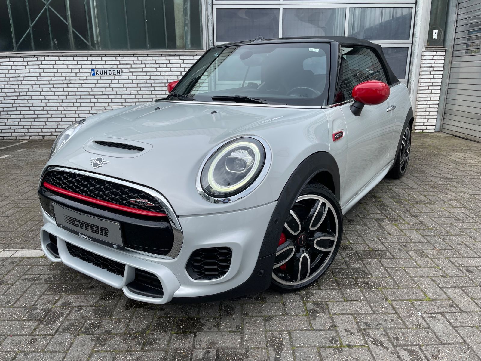 MINI John Cooper Works Cabrio