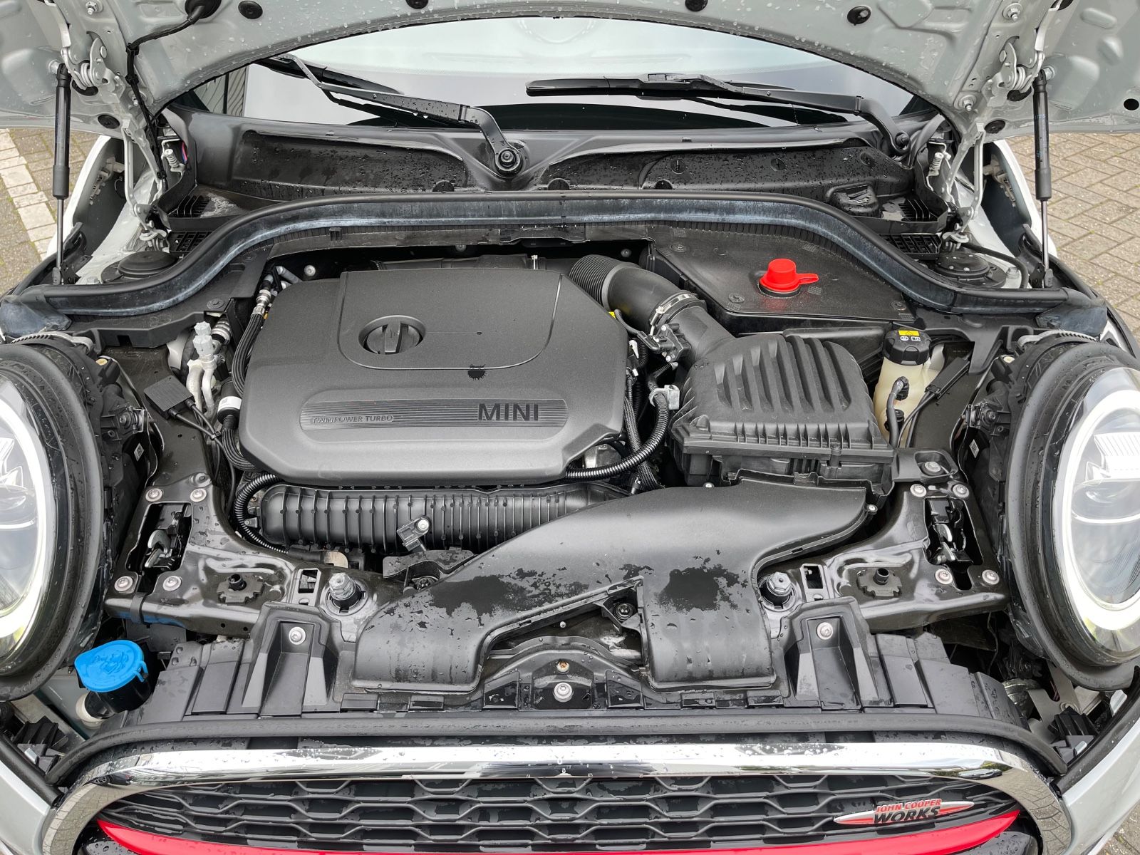 Fahrzeugabbildung MINI John Cooper Works Cabrio