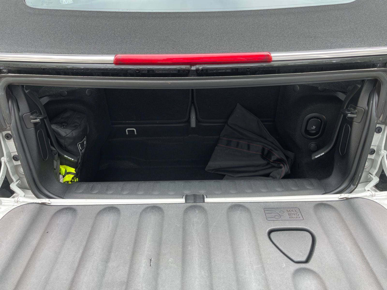 Fahrzeugabbildung MINI John Cooper Works Cabrio