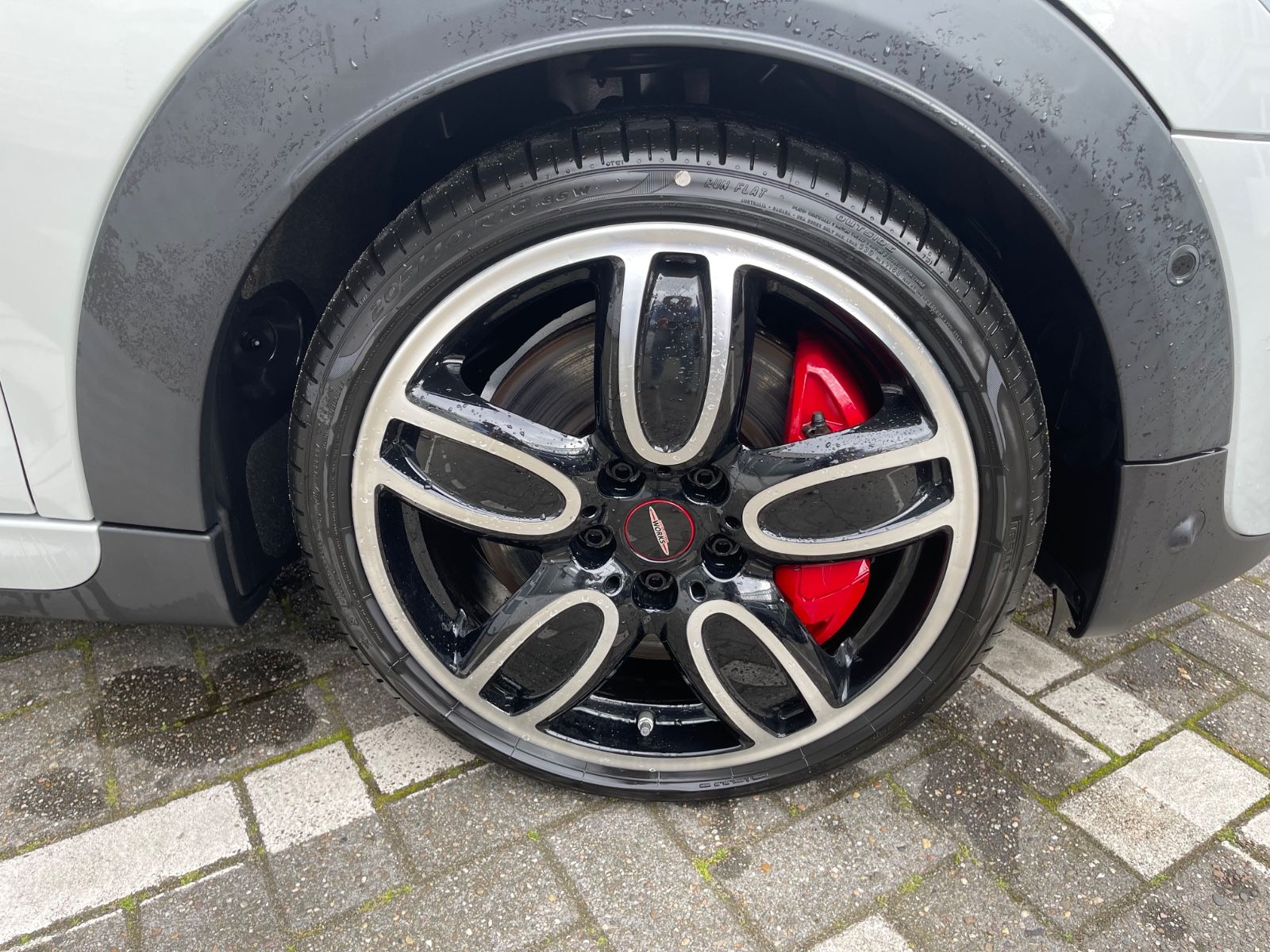 Fahrzeugabbildung MINI John Cooper Works Cabrio