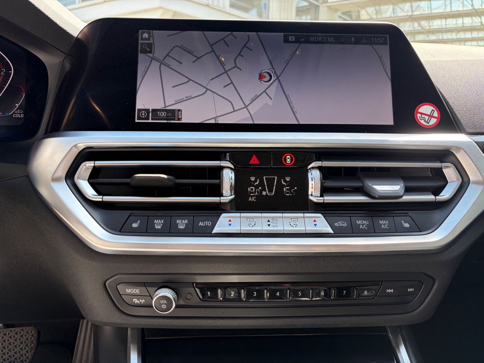 Fahrzeugabbildung BMW 320 d Touring Sport Line