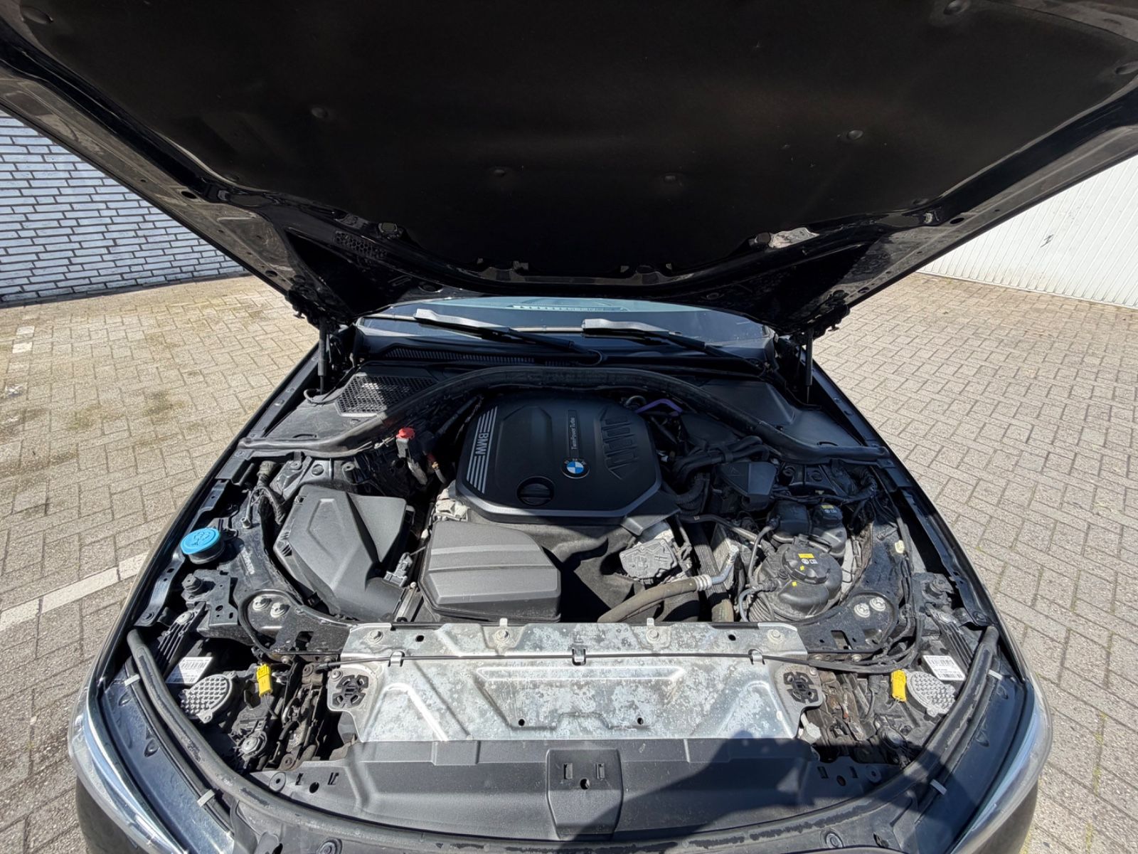 Fahrzeugabbildung BMW 320 d Touring Sport Line