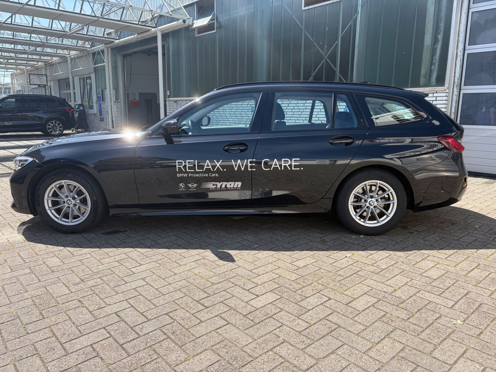 Fahrzeugabbildung BMW 320 d Touring Sport Line