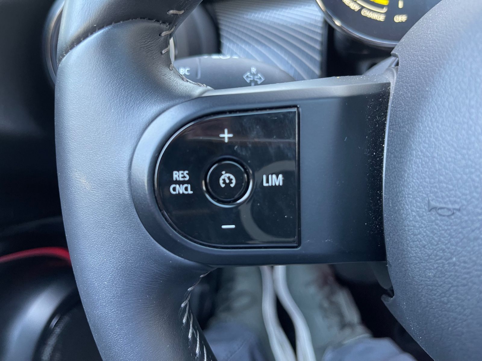 Fahrzeugabbildung MINI MINI COOPER SE Resolute Edition