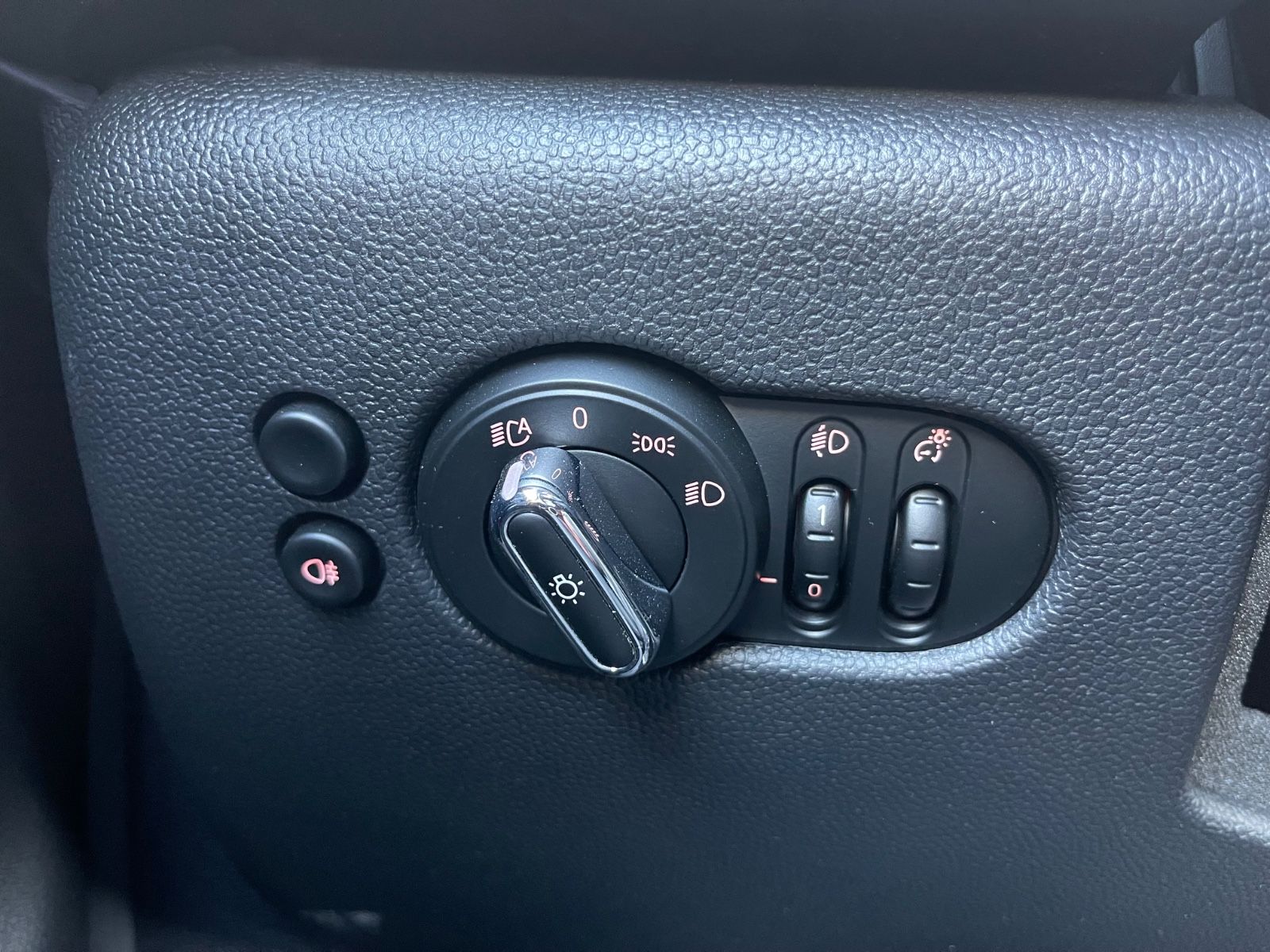 Fahrzeugabbildung MINI MINI COOPER SE Resolute Edition