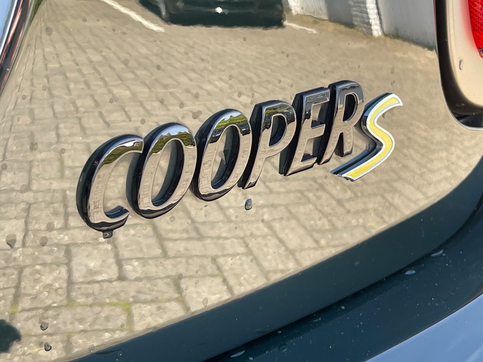 Fahrzeugabbildung MINI MINI COOPER SE Resolute Edition