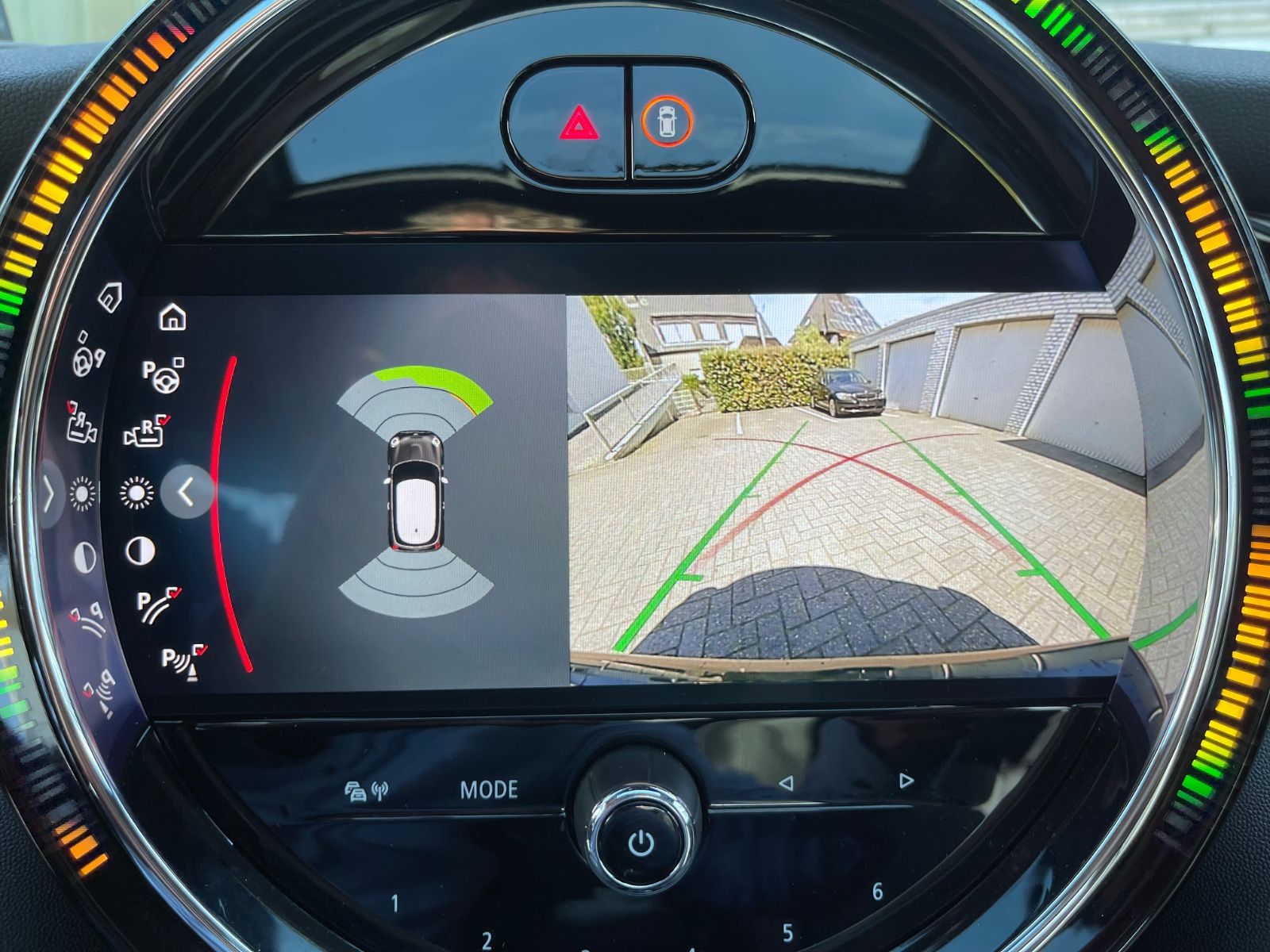 Fahrzeugabbildung MINI MINI COOPER SE Resolute Edition