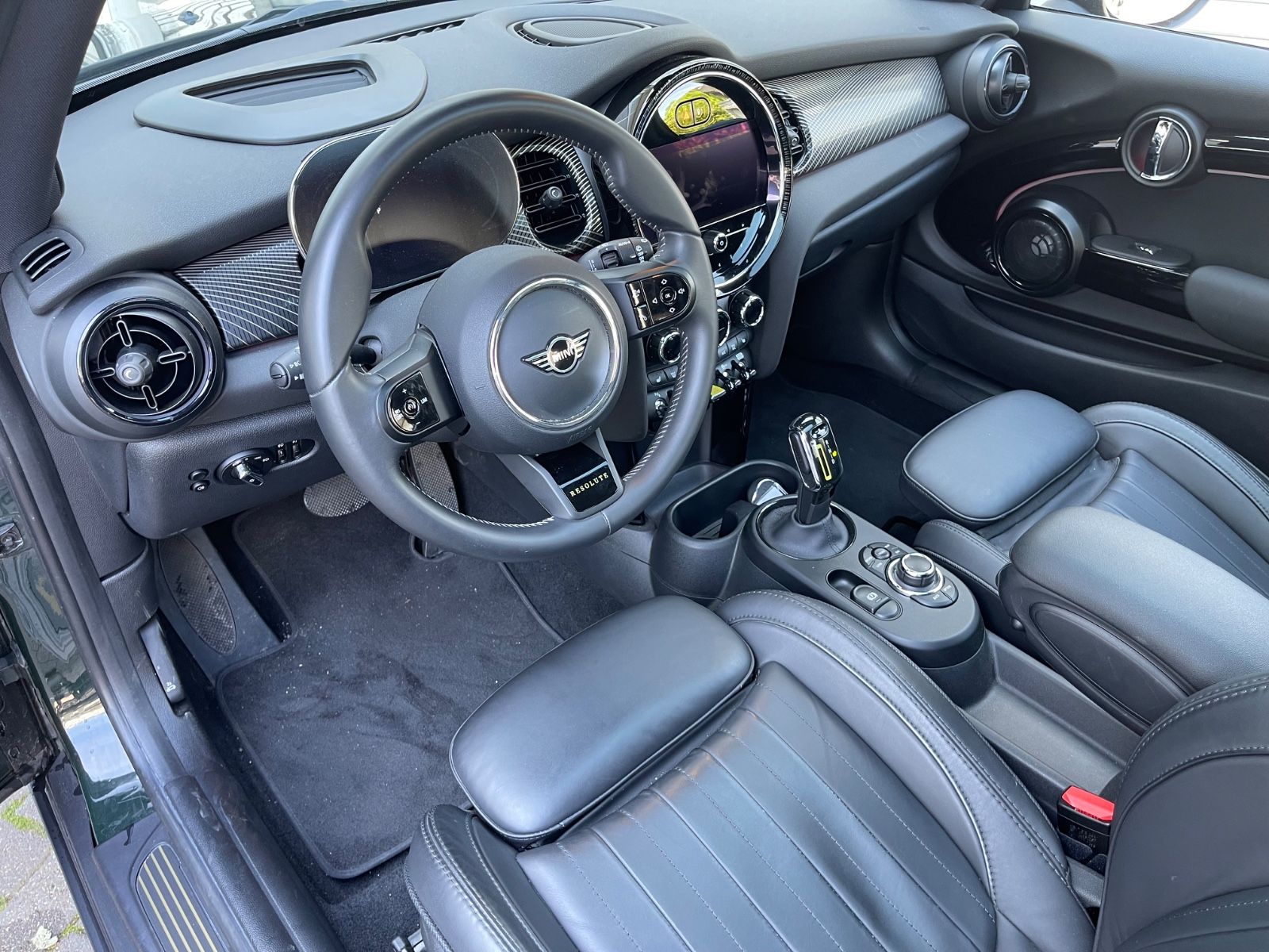 Fahrzeugabbildung MINI MINI COOPER SE Resolute Edition