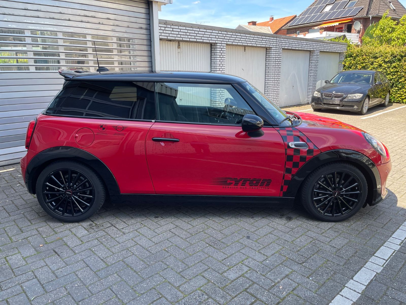 Fahrzeugabbildung MINI MINI COOPER