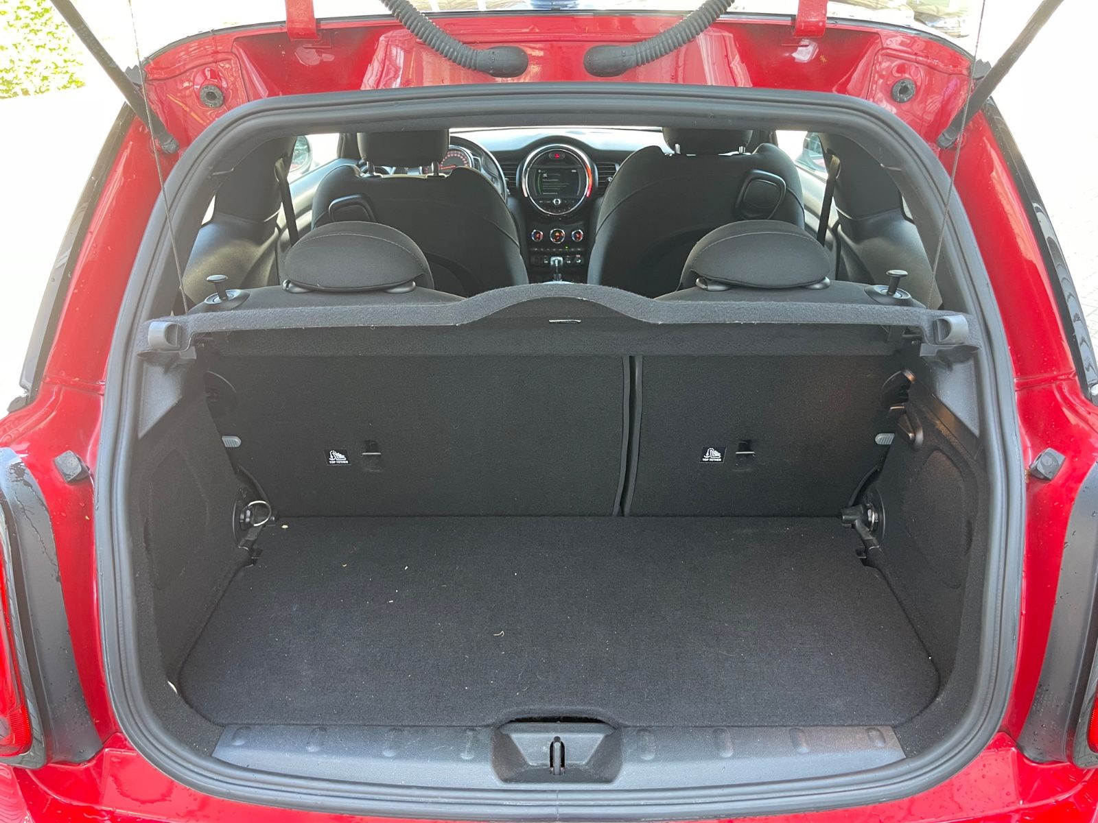 Fahrzeugabbildung MINI MINI COOPER