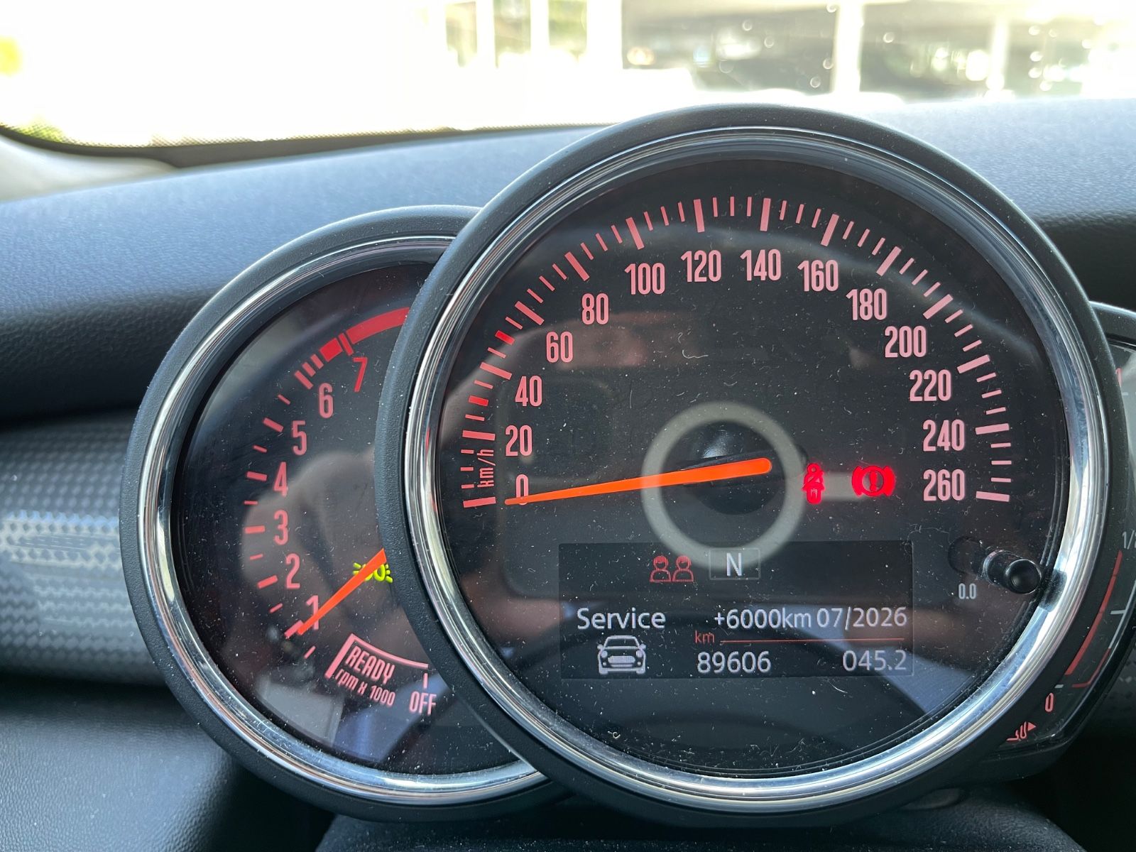 Fahrzeugabbildung MINI MINI COOPER