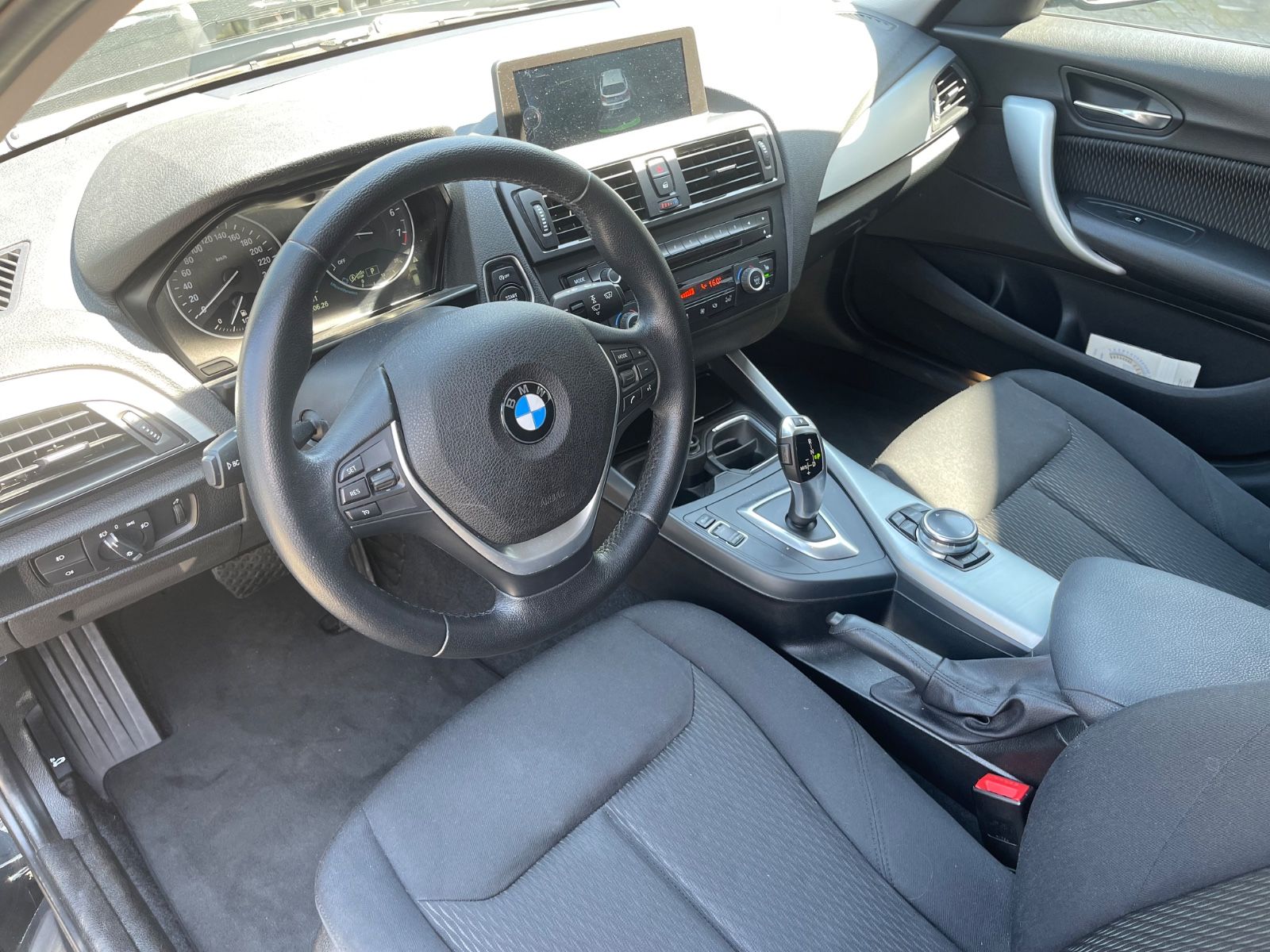 Fahrzeugabbildung BMW 116 i Limousine