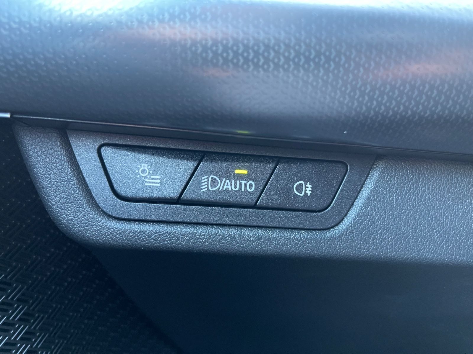 Fahrzeugabbildung BMW X1 20 i sDrive M Sport