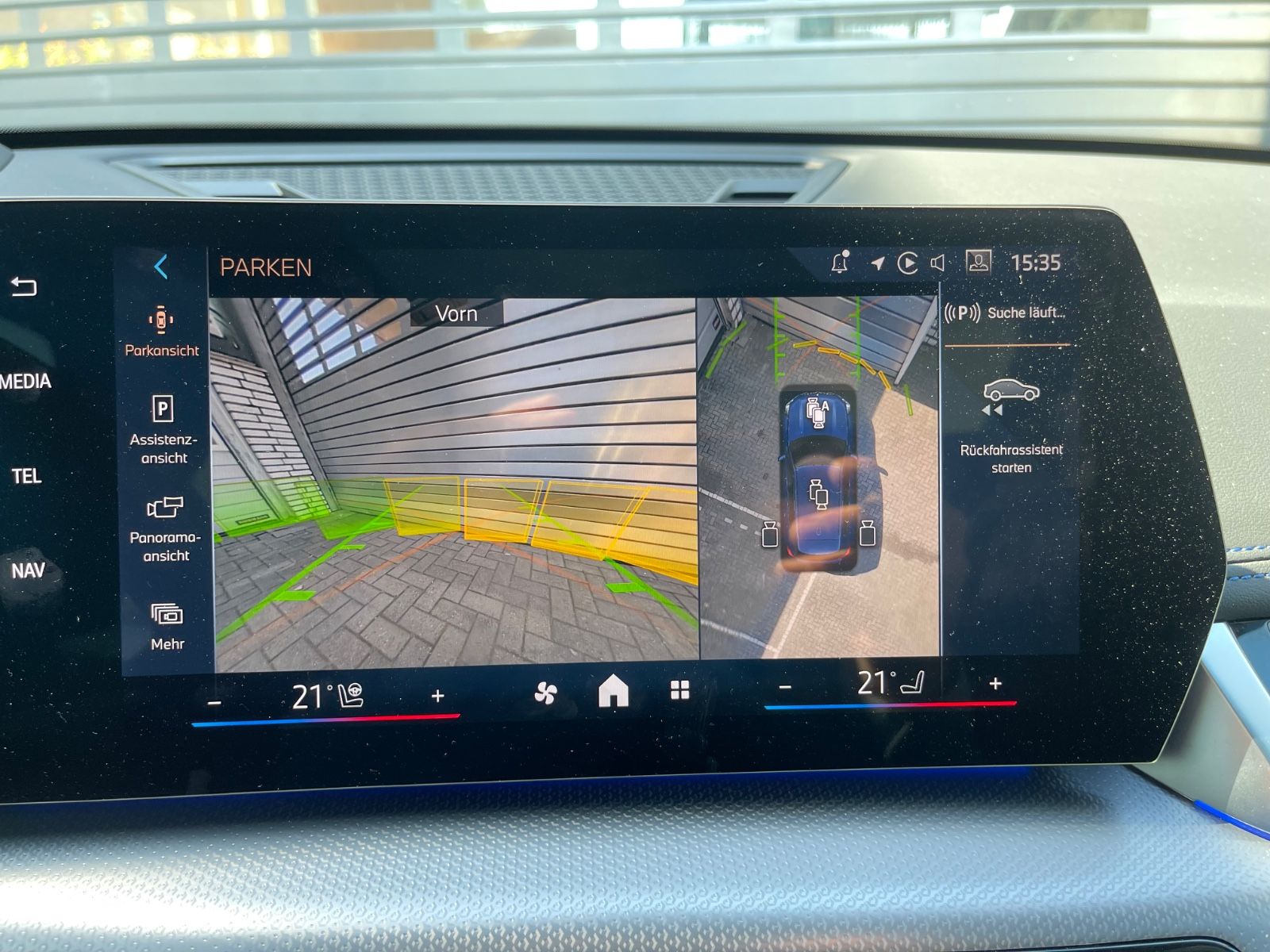 Fahrzeugabbildung BMW X1 20 i sDrive M Sport