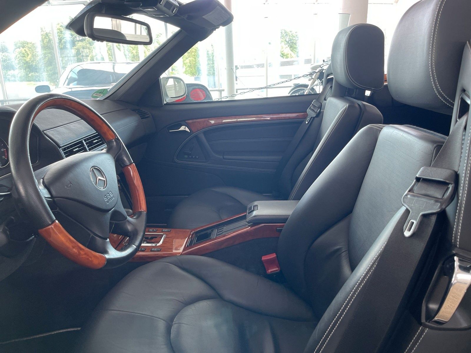 Fahrzeugabbildung Mercedes-Benz SL 320 Final Edition 1Hd 48500km