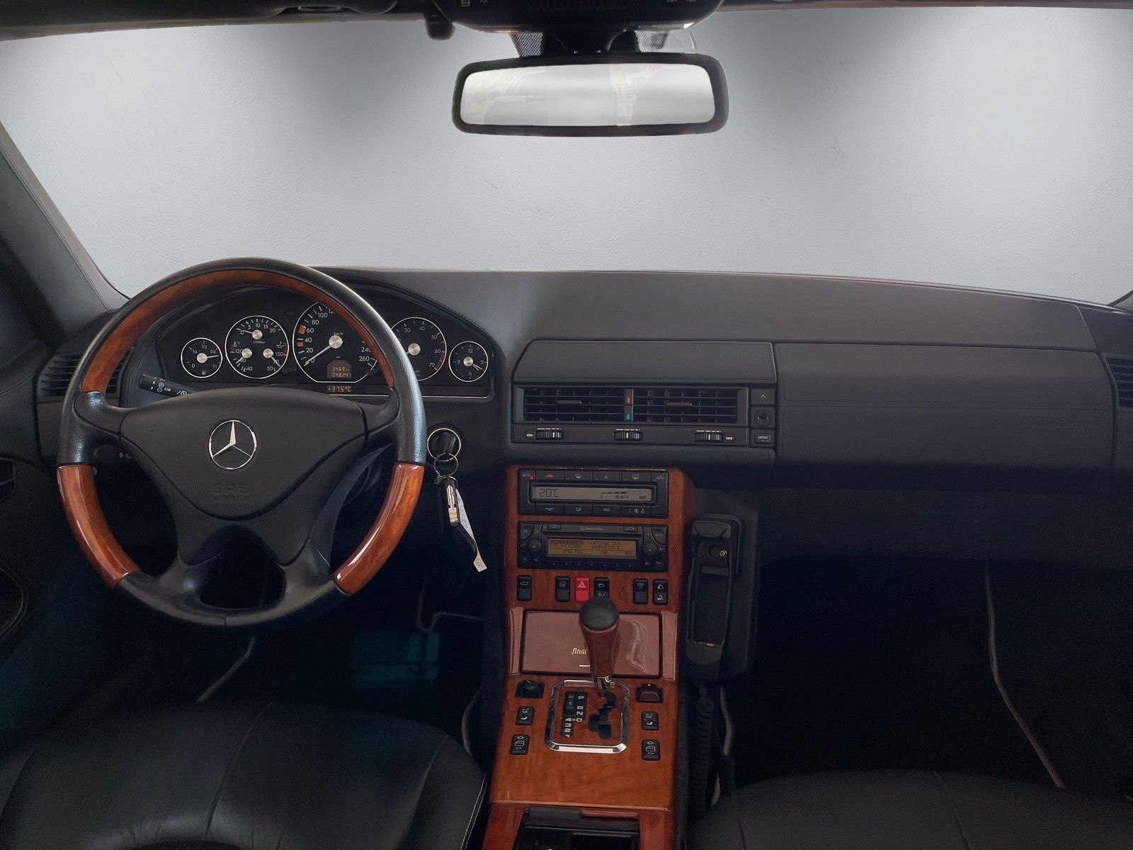 Fahrzeugabbildung Mercedes-Benz SL 320 Final Edition 1Hd 48500km
